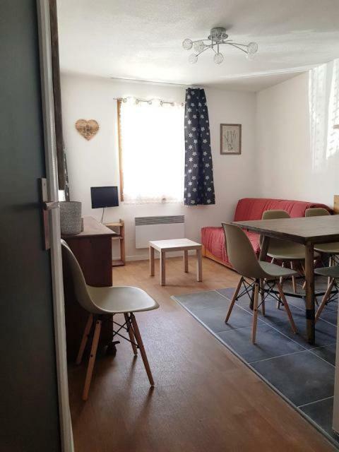 Appartement Flocon, 2 Chambres Saint-Sorlin-dʼArves Esterno foto